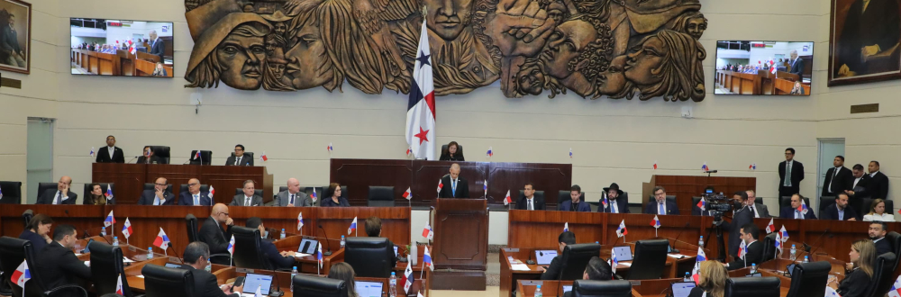 CONMEMORAN  80 AÑOS DEL HOLOCAUSTO